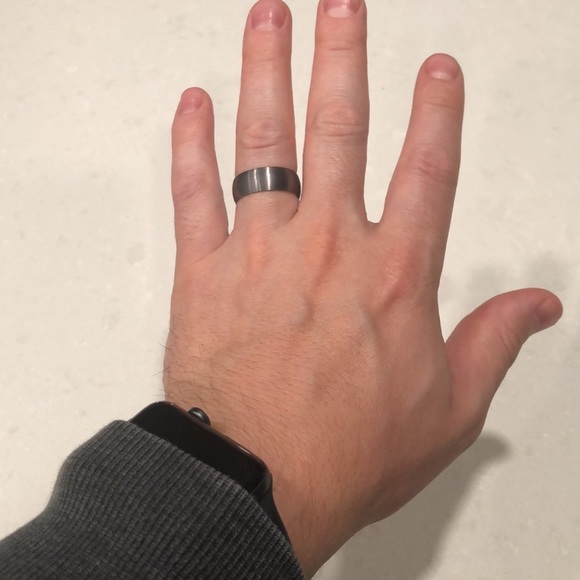 Size 9 Tantulum Wedding band. Gunmetal Grey with Matte finish. 13.1 grams. - Picture 2 of 3